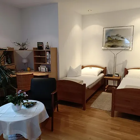 Δωμάτια σε οικογενειακή κατοικία Haus Merlin Am Boeckelsberg