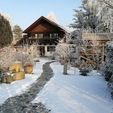 Haus Merlin Am Boeckelsberg * Weimar (Thuringia)