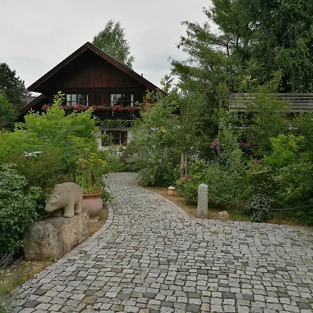 Δωμάτια σε οικογενειακή κατοικία Haus Merlin Am Boeckelsberg